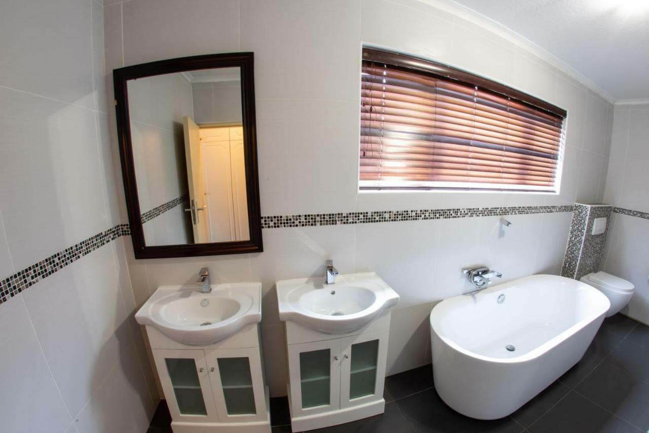 Meransha Self Catering Cc Walvis Bay Ngoại thất bức ảnh