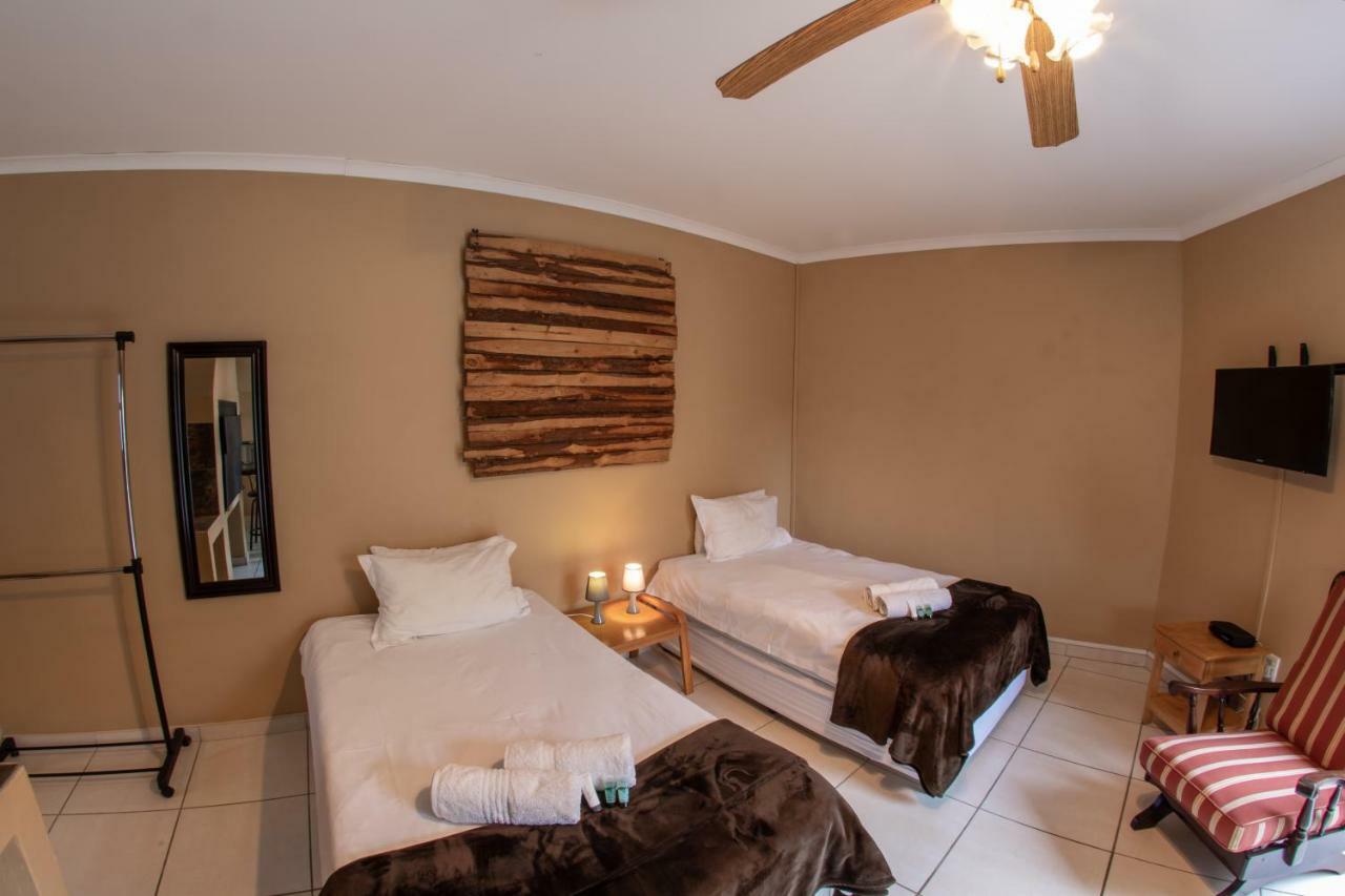 Meransha Self Catering Cc Walvis Bay Ngoại thất bức ảnh